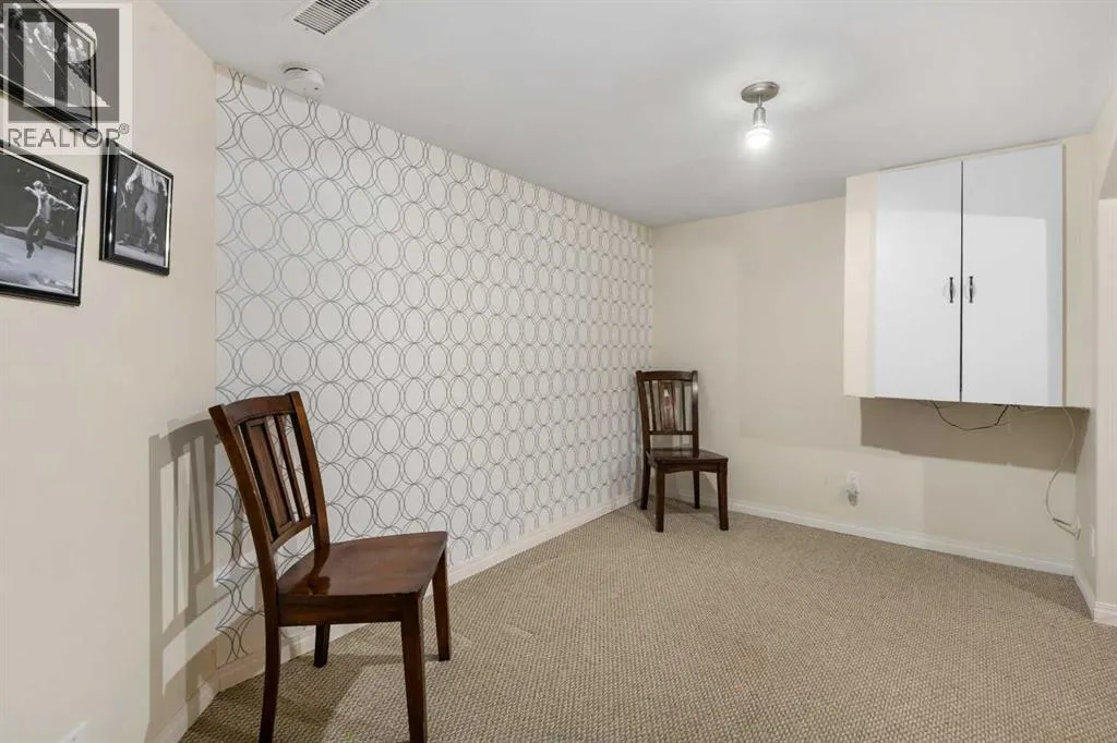 27 Eldorado Road SE