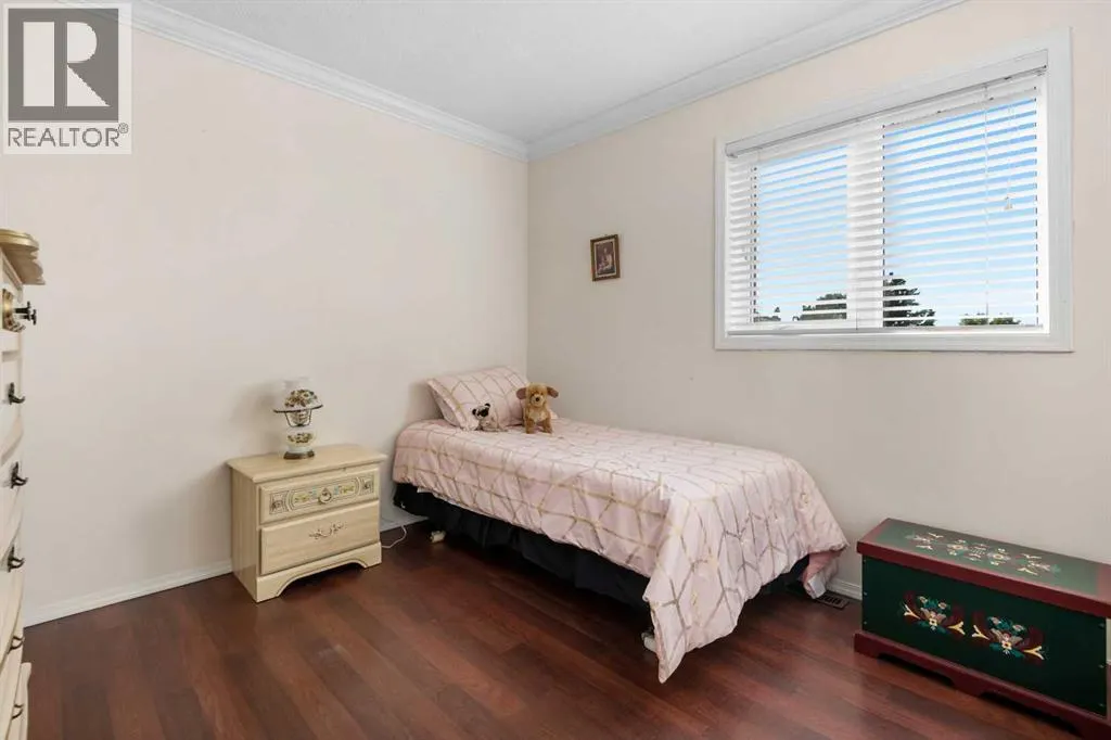 27 Eldorado Road SE