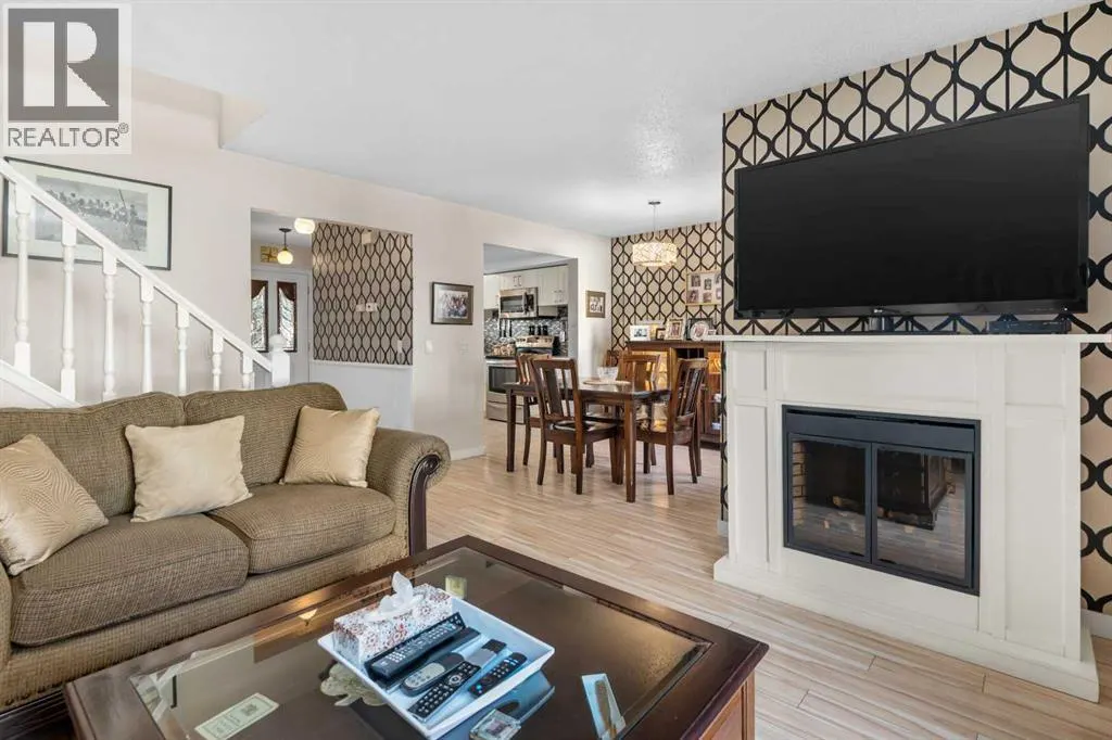 27 Eldorado Road SE