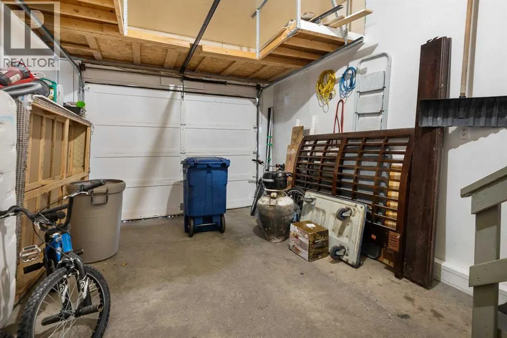 27 Eldorado Road SE
