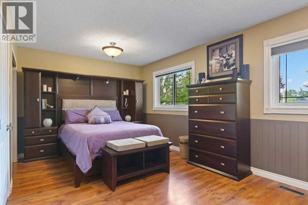 235 Allan Crescent SE