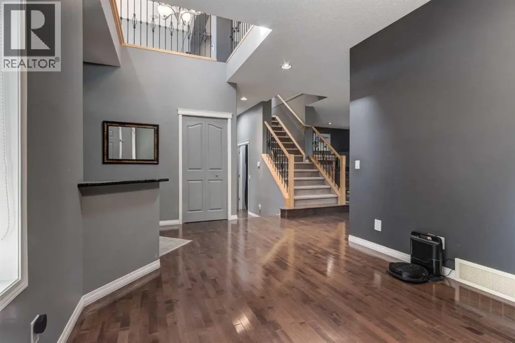 10 Chapala Road SE