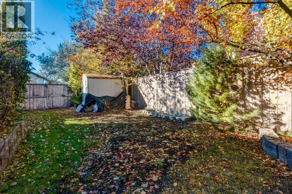 10 Chapala Road SE