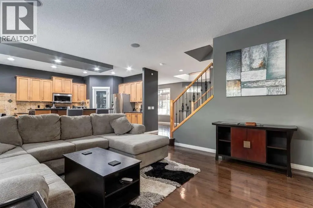 10 Chapala Road SE