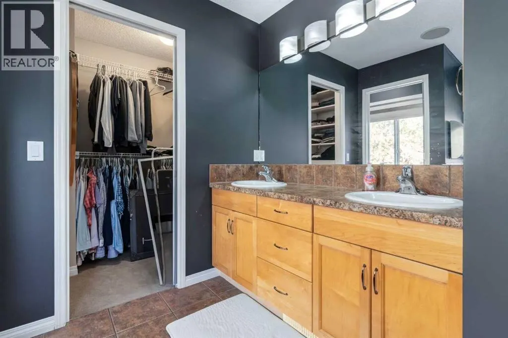 10 Chapala Road SE