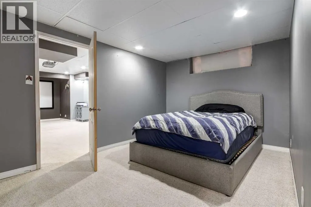 10 Chapala Road SE