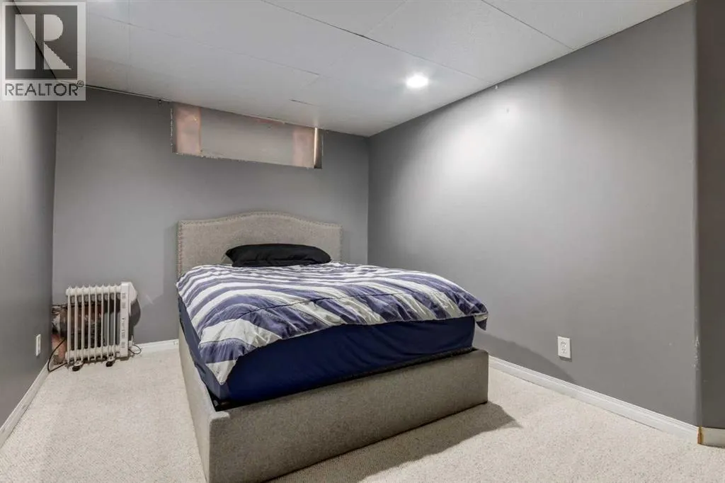 10 Chapala Road SE