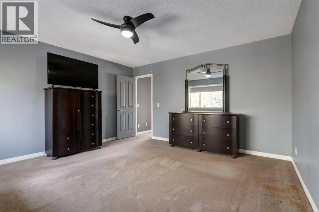 10 Chapala Road SE