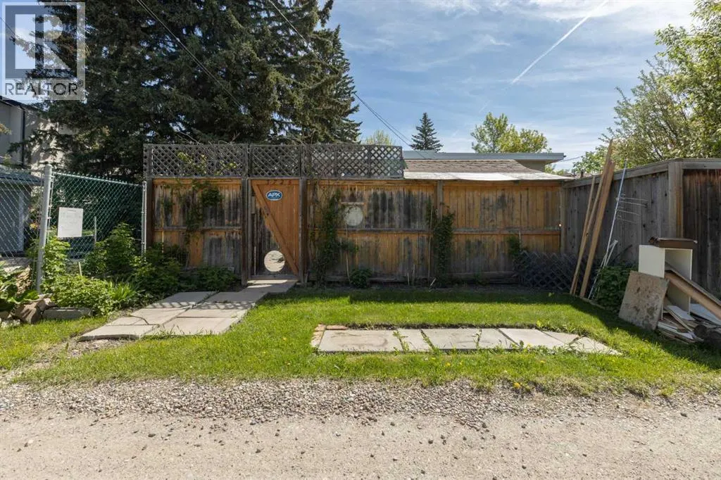 3725 41 Street SW