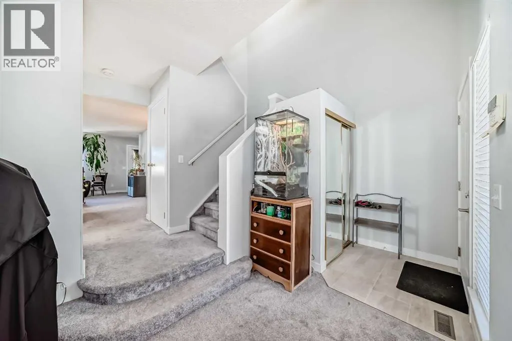 3315 Catalina Boulevard NE