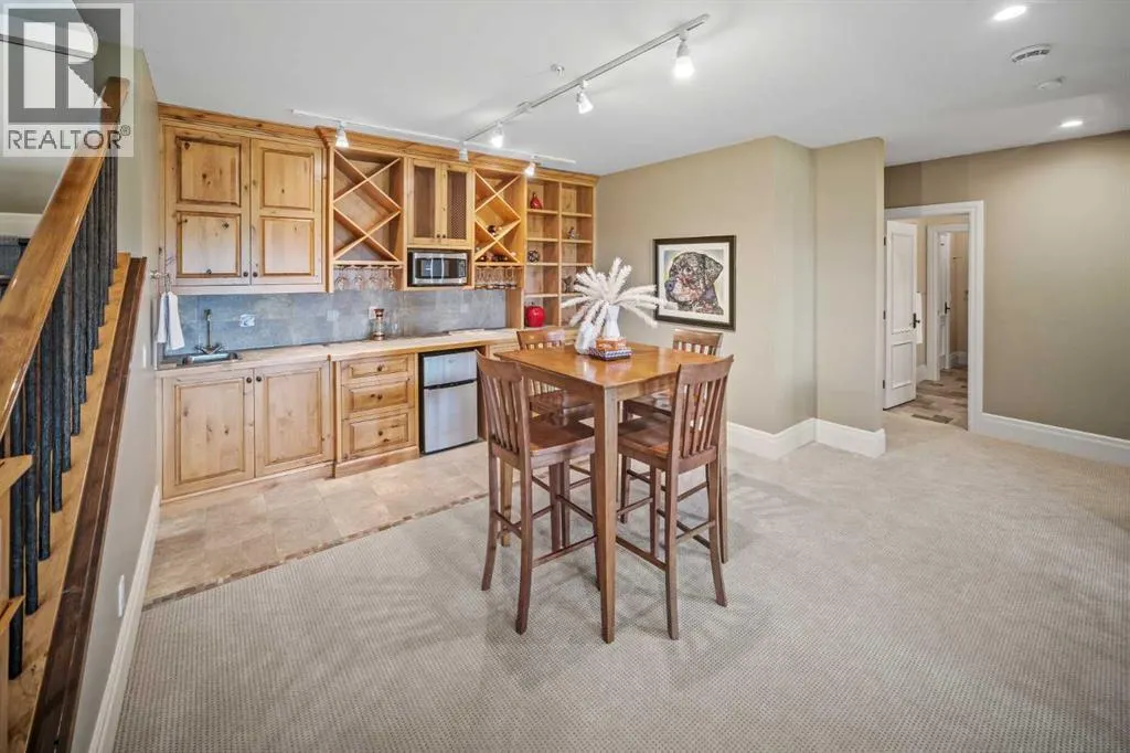 15 Escarpment Park