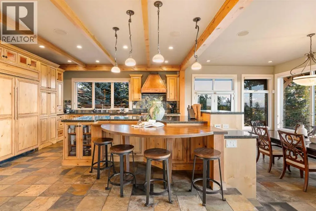15 Escarpment Park
