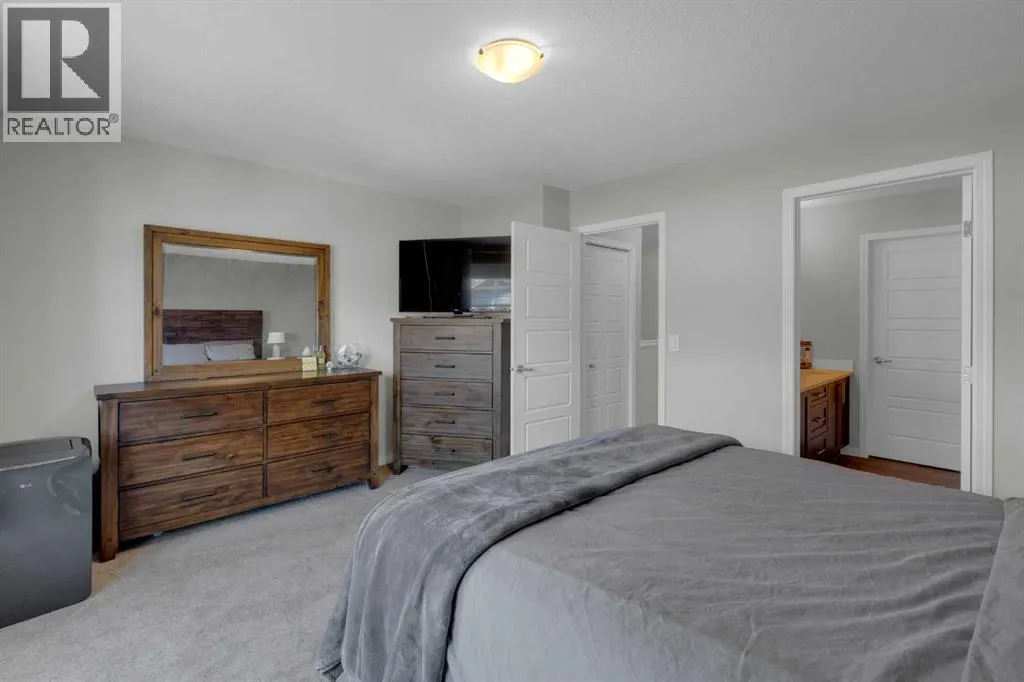 1706, 280 Williamstown Close NW