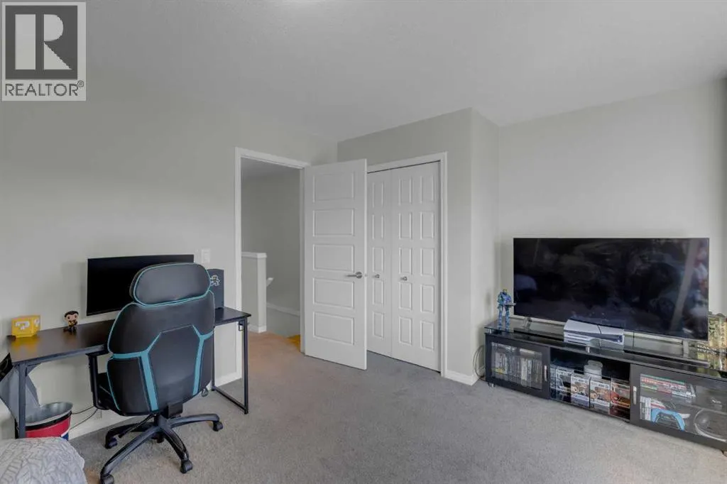 1706, 280 Williamstown Close NW