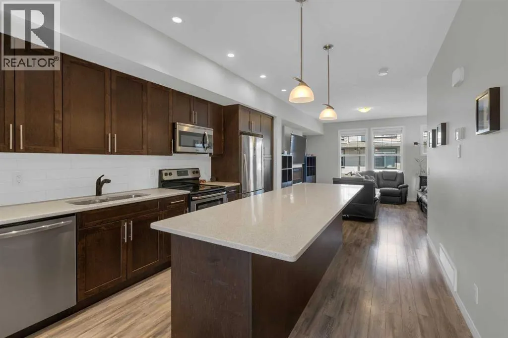 1706, 280 Williamstown Close NW