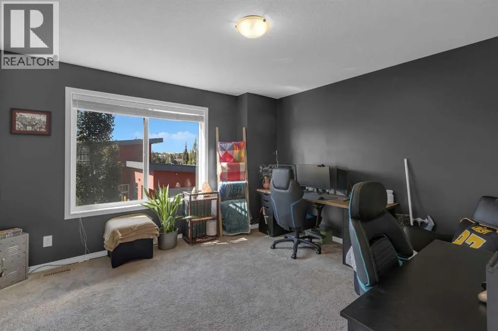 1706, 280 Williamstown Close NW