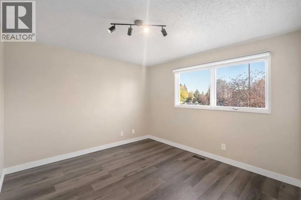 71 Riverbend Drive SE