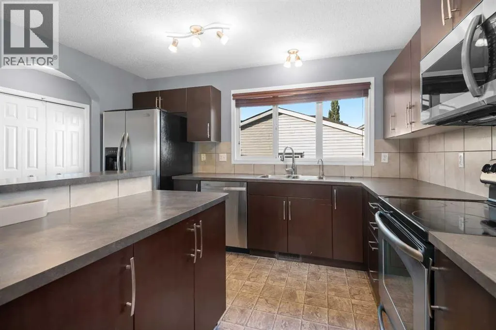 308 Copperstone Gardens SE