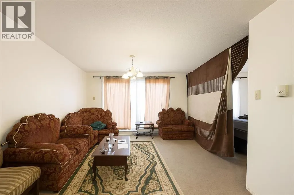 207, 7 Clearwater Crescent