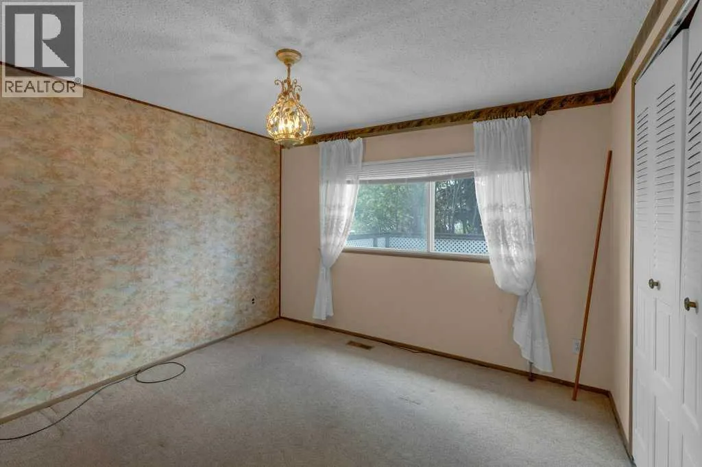 56 Spring Haven Close SE