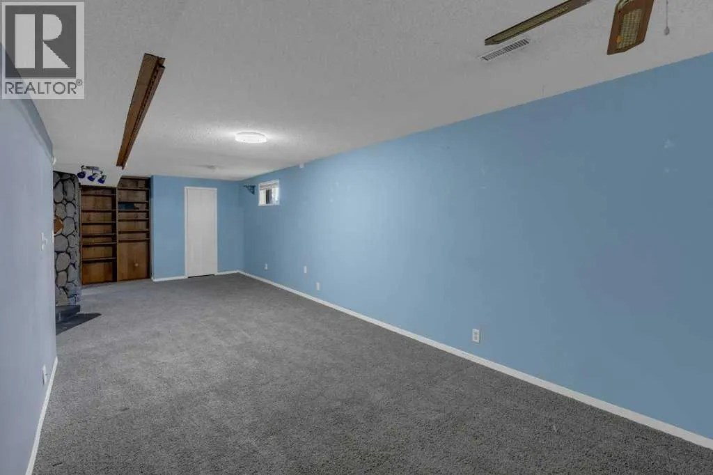 56 Spring Haven Close SE