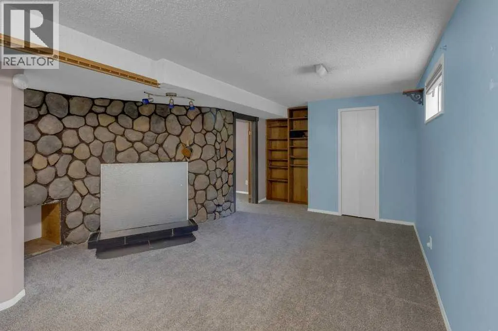 56 Spring Haven Close SE