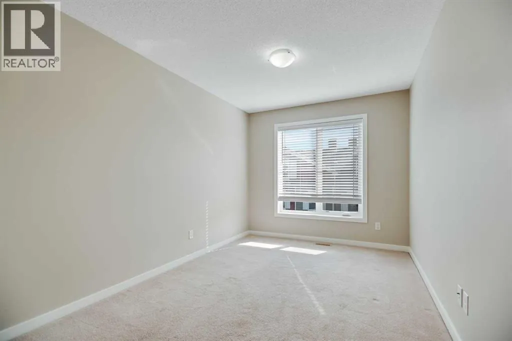 1016, 10 Auburn Bay Avenue SE