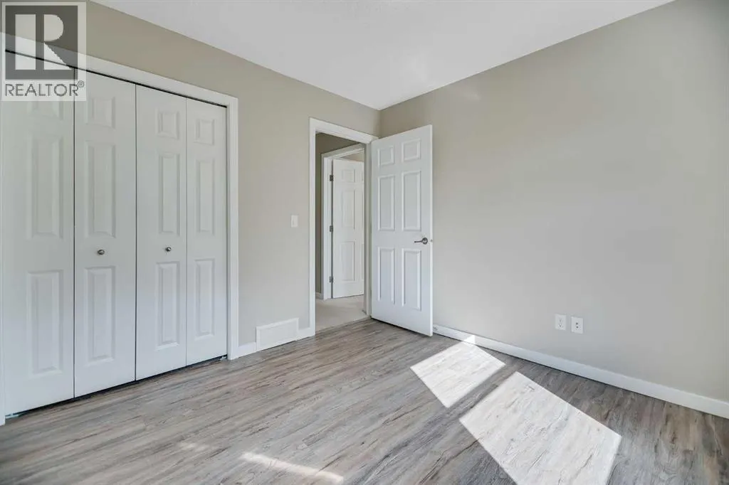 1016, 10 Auburn Bay Avenue SE