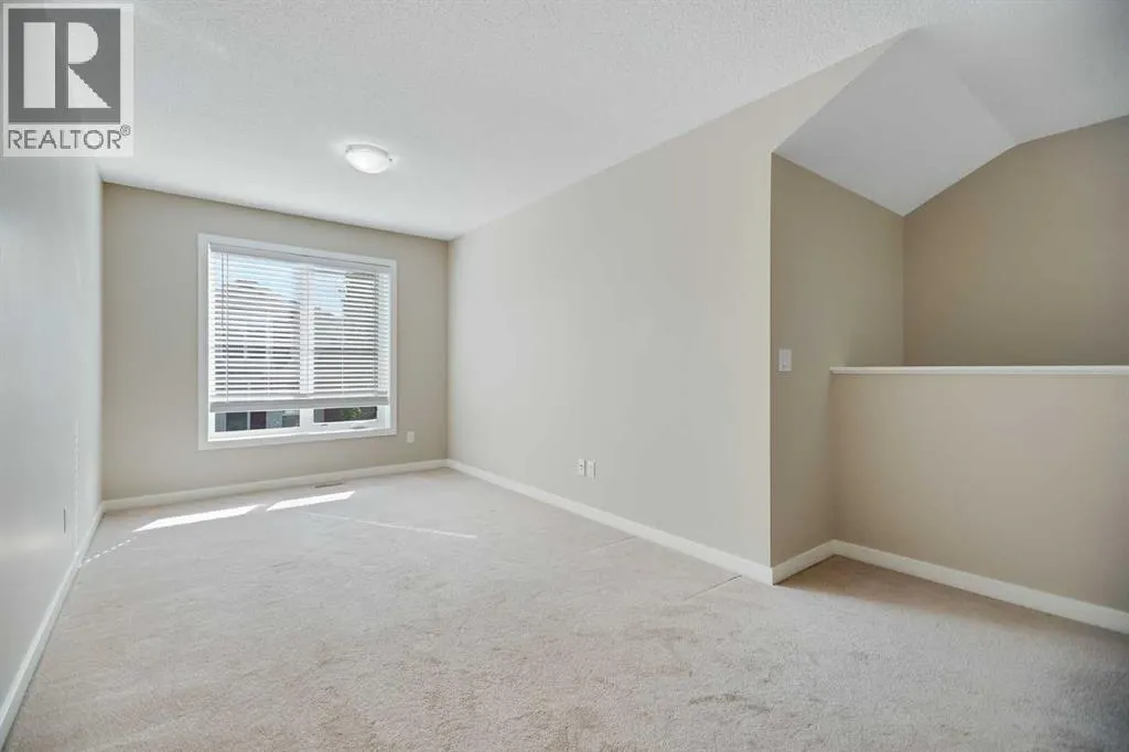 1016, 10 Auburn Bay Avenue SE