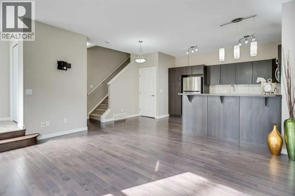 1016, 10 Auburn Bay Avenue SE