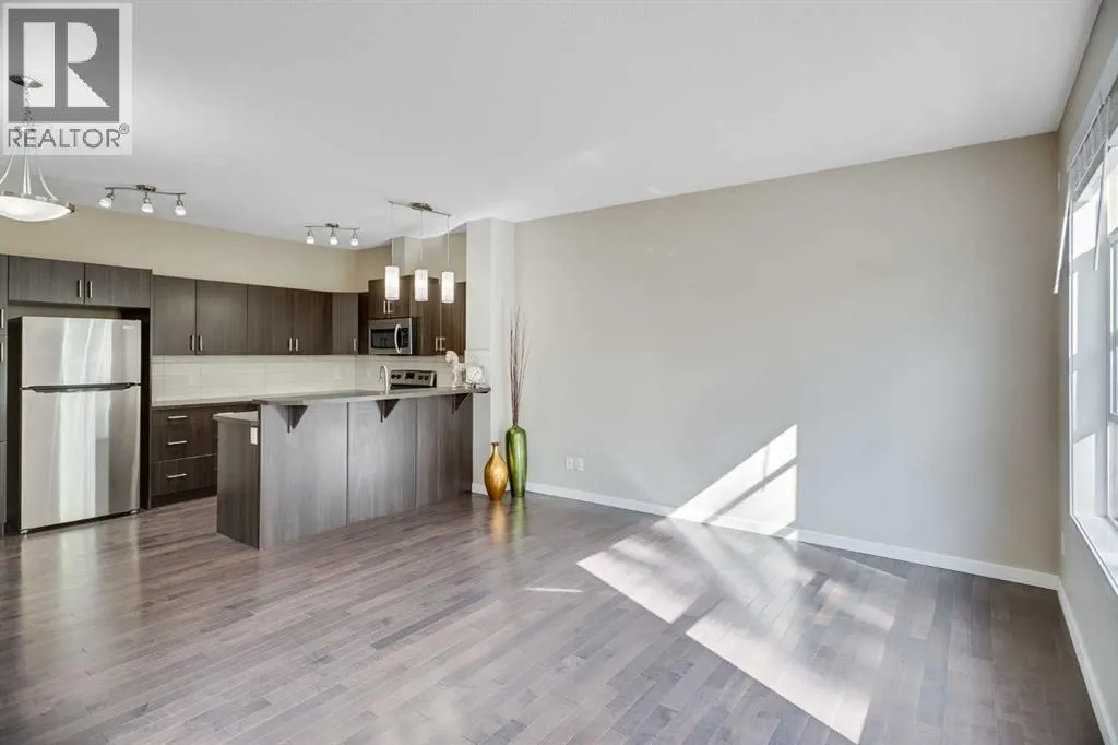 1016, 10 Auburn Bay Avenue SE