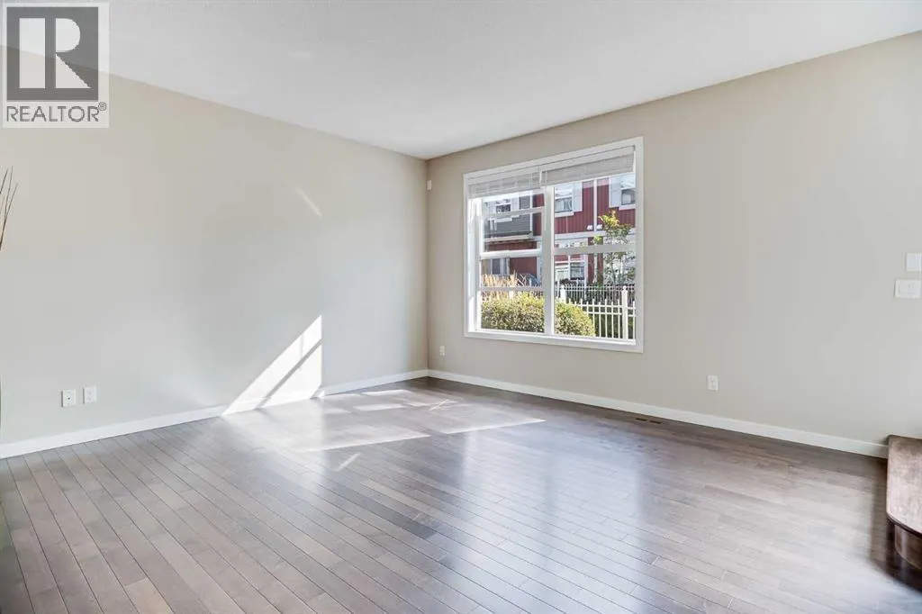 1016, 10 Auburn Bay Avenue SE