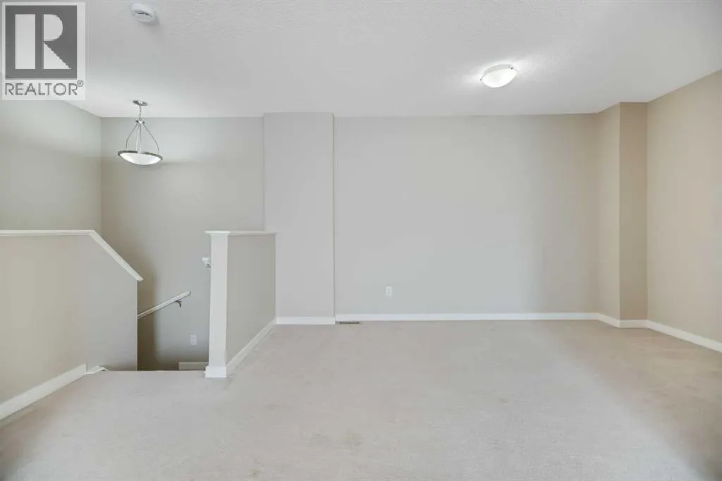 1016, 10 Auburn Bay Avenue SE