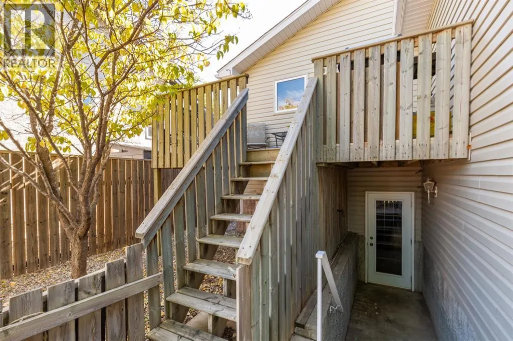 154 Blackfoot Court W