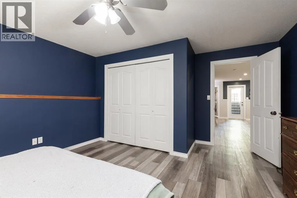 154 Blackfoot Court W