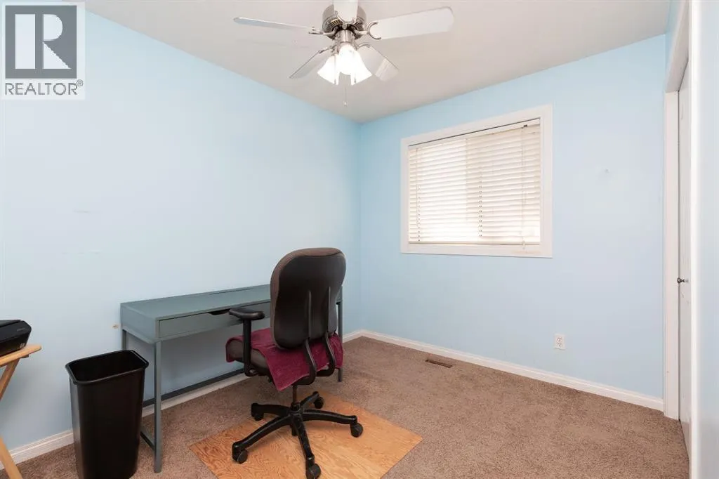 154 Blackfoot Court W