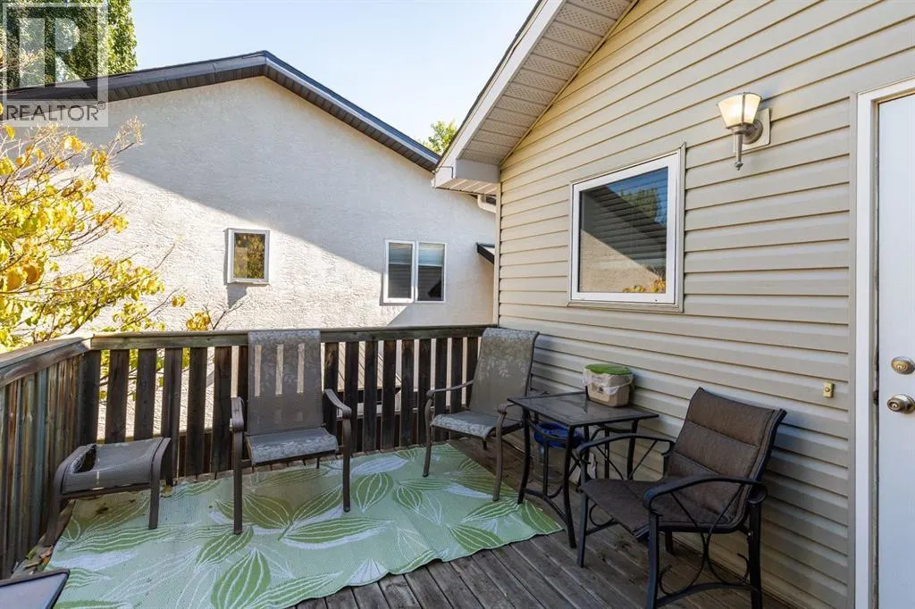 154 Blackfoot Court W