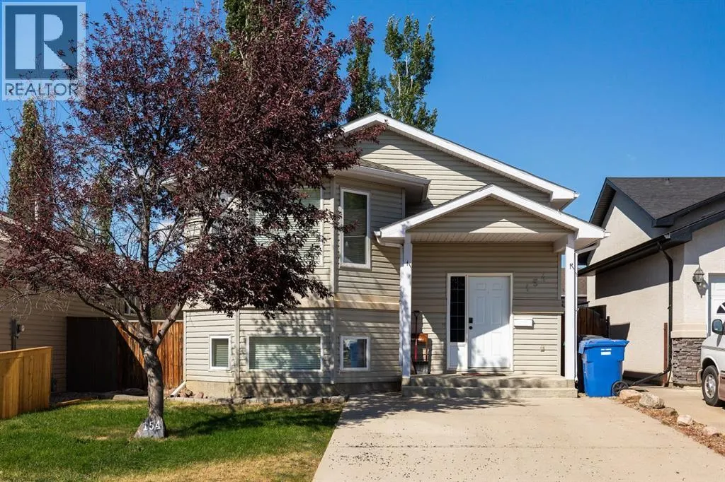 154 Blackfoot Court W