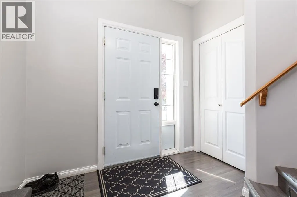 154 Blackfoot Court W