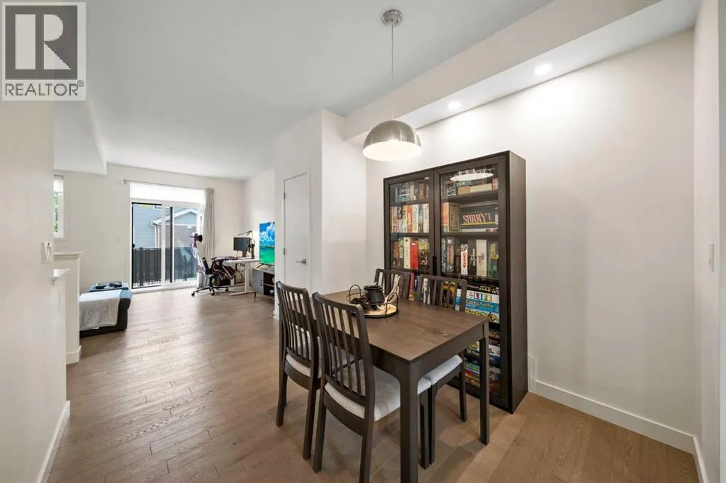 25 Walden Common SE
