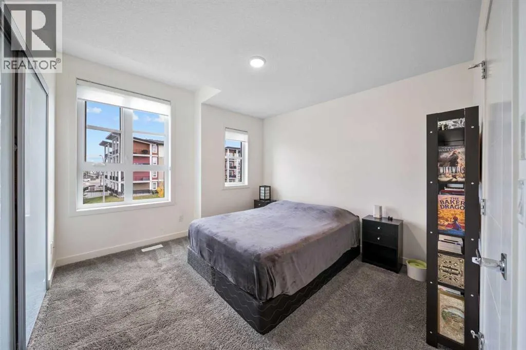 25 Walden Common SE