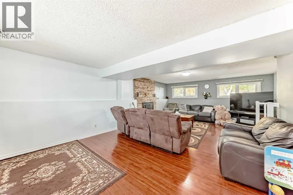 151 Pinemill Road NE