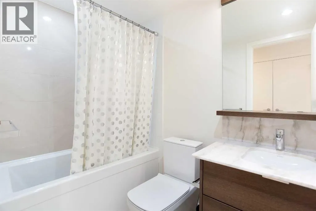 311, 138 Waterfront Court SW
