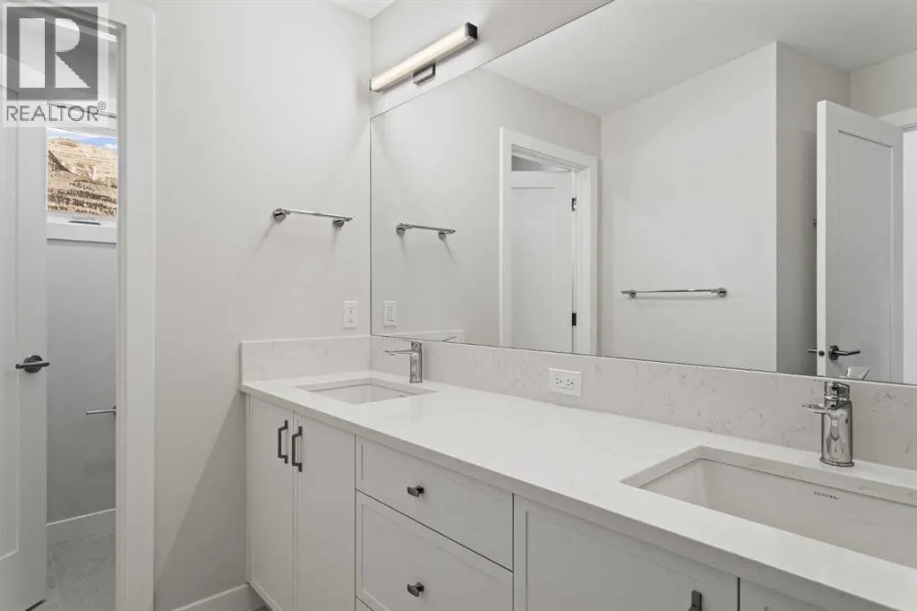 201J, 209 Stewart Creek Rise