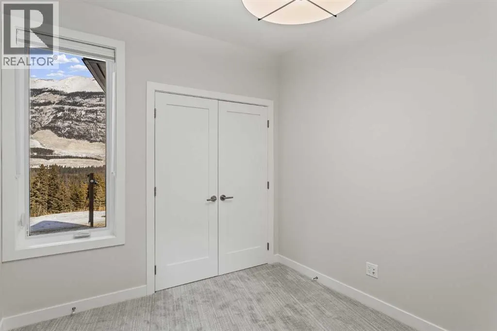 201J, 209 Stewart Creek Rise