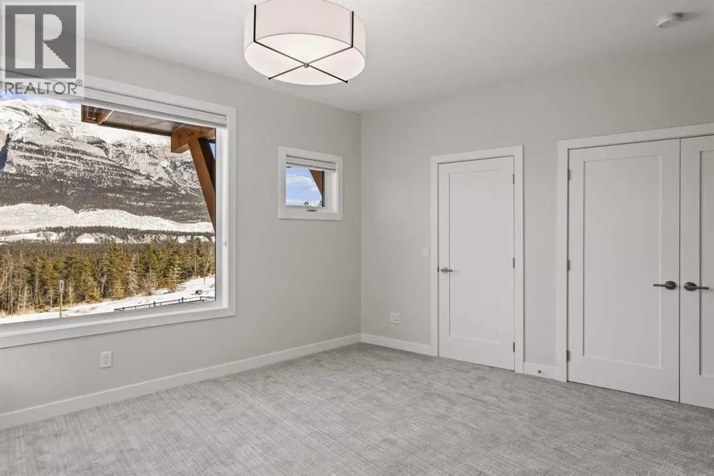 201J, 209 Stewart Creek Rise