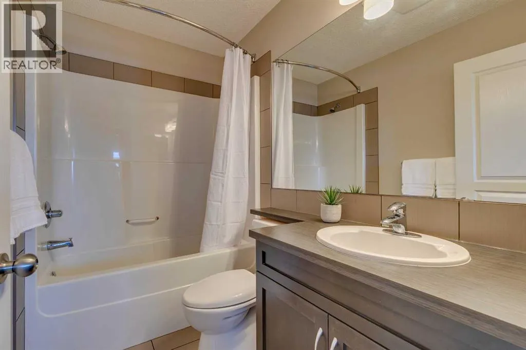 467 Mahogany Terrace SE