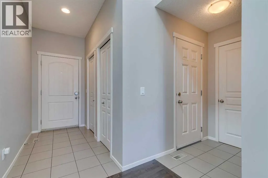 467 Mahogany Terrace SE