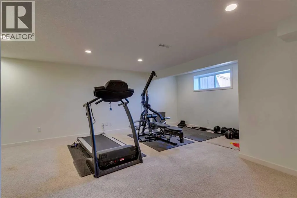 467 Mahogany Terrace SE
