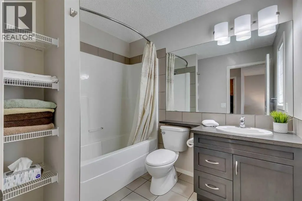 467 Mahogany Terrace SE